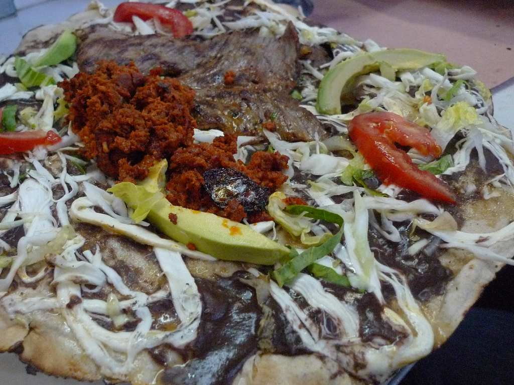 tlayudas oaxaqueñas