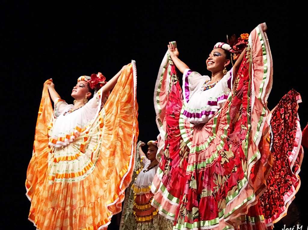 Ballet de Amalia Hernández en línea homenaje