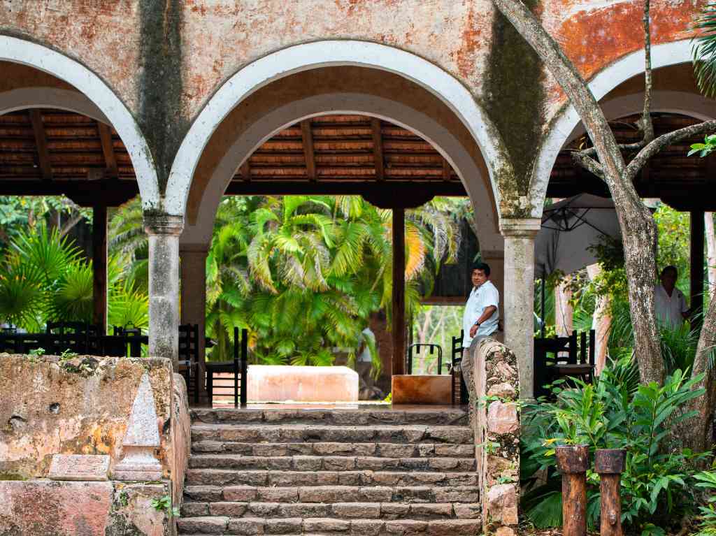 haciendas antiguas de Yucatán escaleras