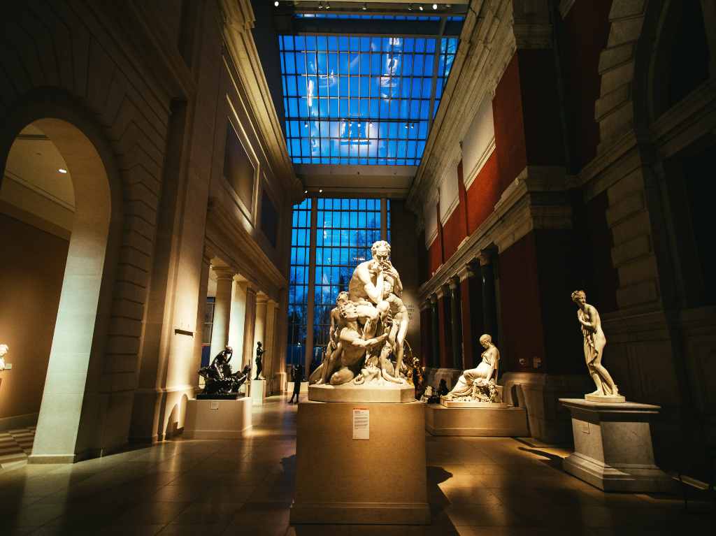 met museum free tours