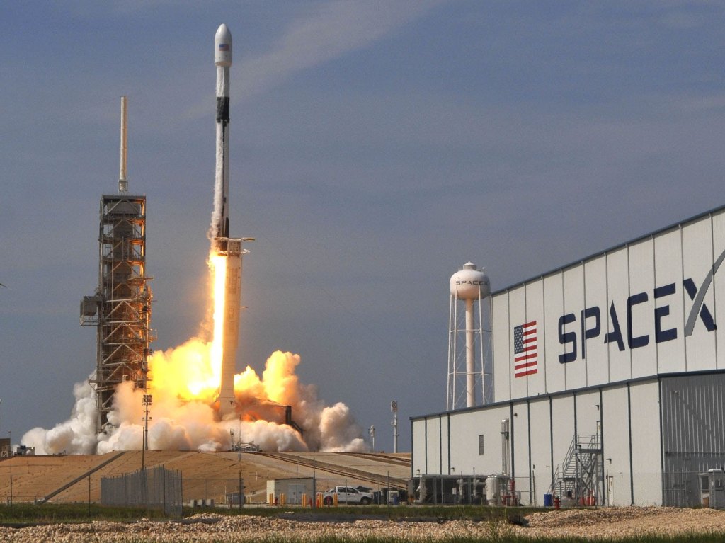 NASA y SpaceX posponen lanzamiento del Crew Dragon
