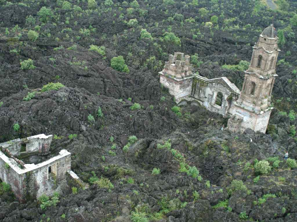 Conoce las iglesias sepultadas de Michoacán y sus secretos