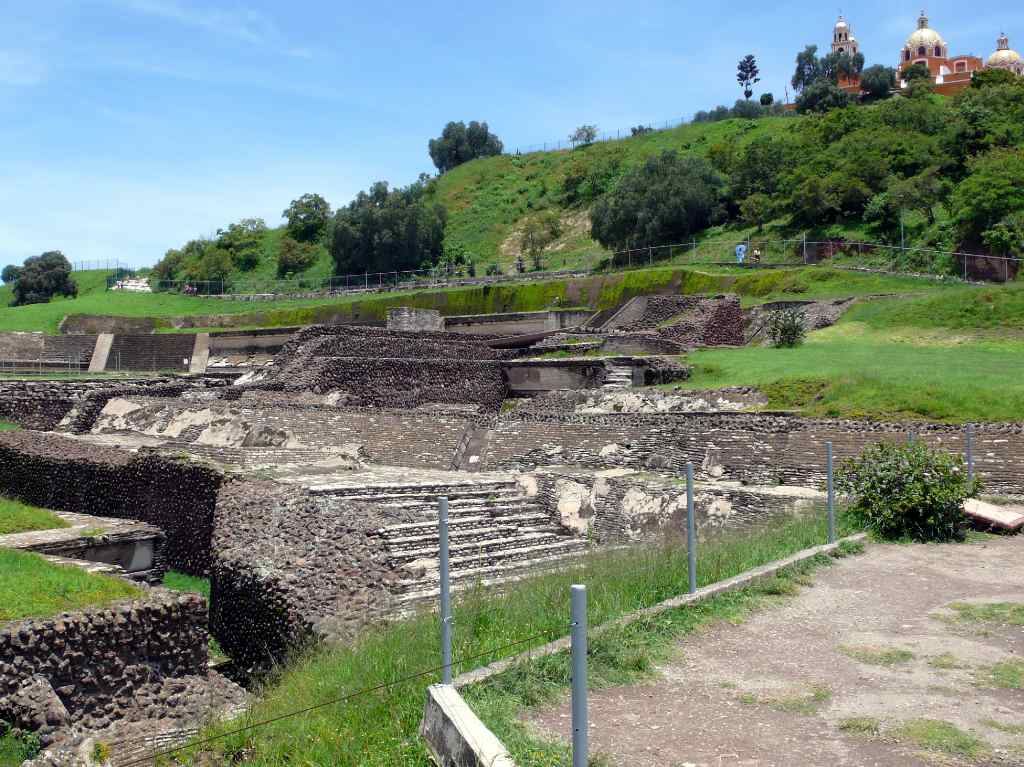 Conoce la pirámide más grande del mundo, está en México