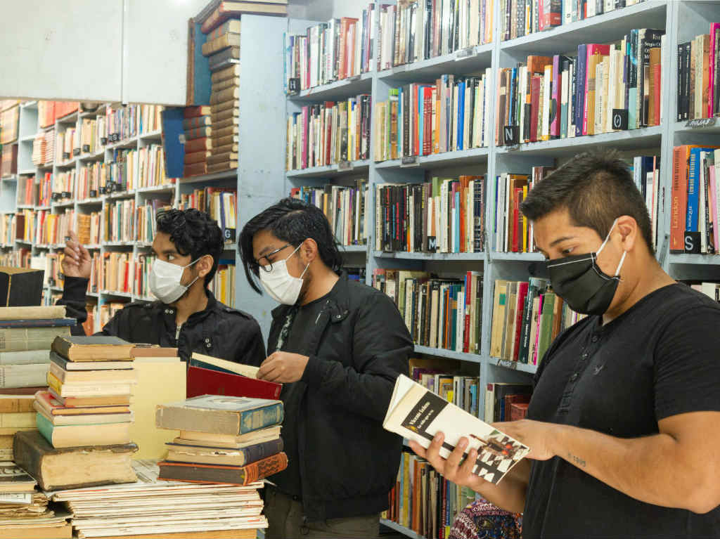 Libros con hasta el 50% de descuento en librerías del viejo en CDMX 0