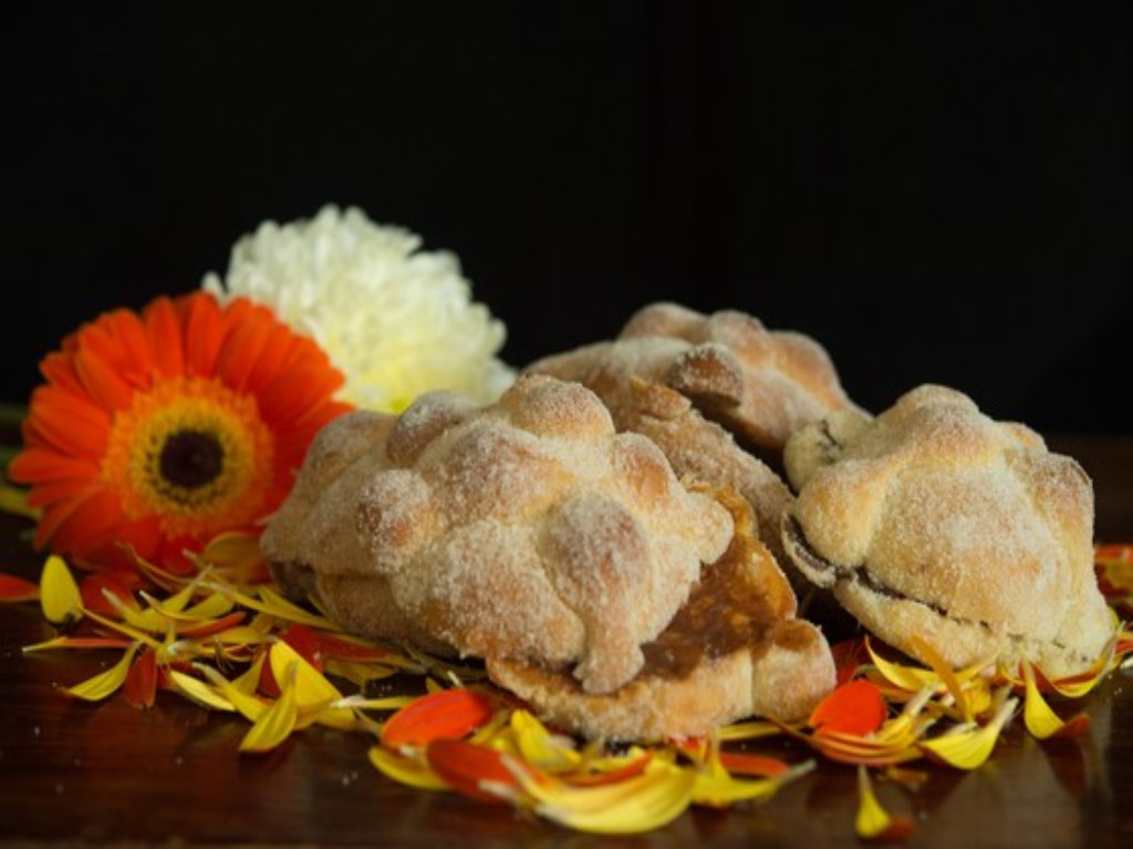 pan de muerto relleno