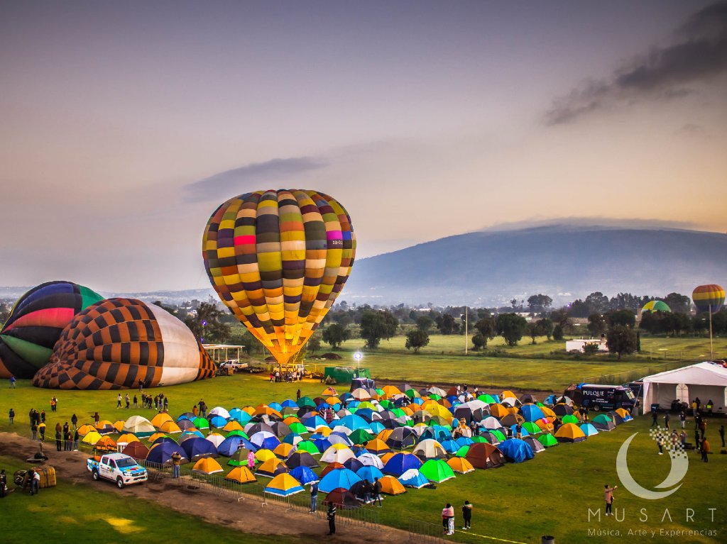 Cine camping y picnic en Teotihuacán