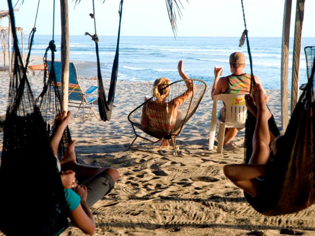 las playas de Michoacán turistas