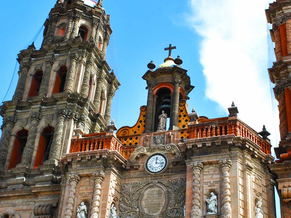 Rutas Mágicas de Color iglesia