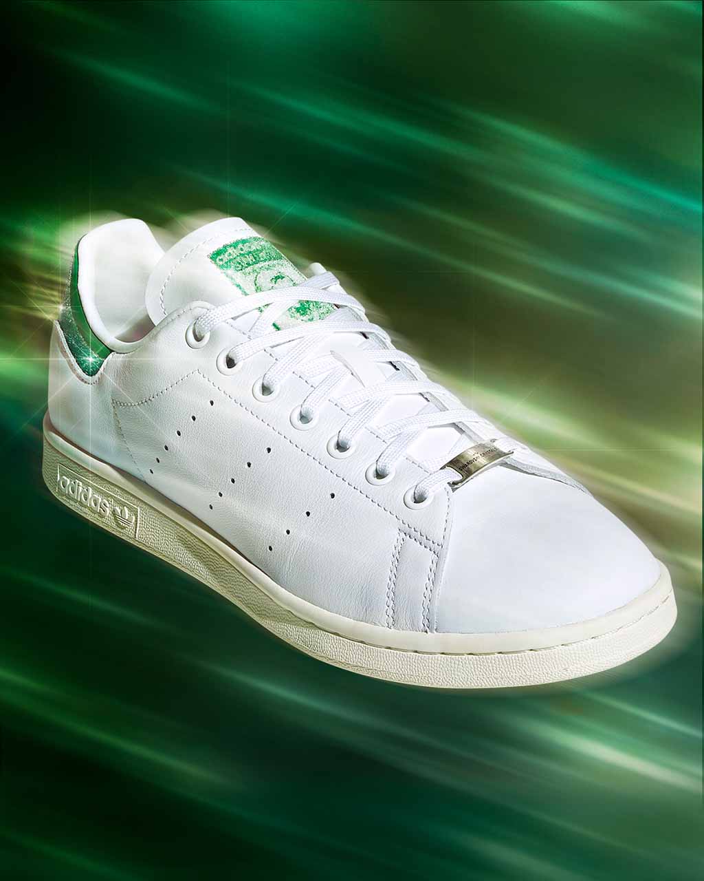 Adidas y Swarowski: tenis con cristales y joyas 1