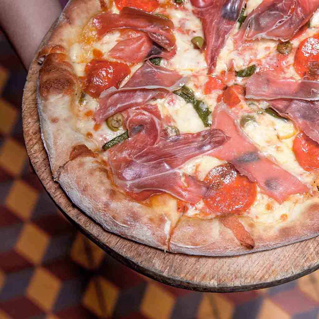 El Almacén, comida italoargentina en Guadalajara. Pizzas y cortes de carne 2