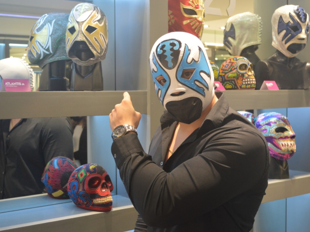Muestra de máscaras de lucha libre por el 87 aniversario del CMLL