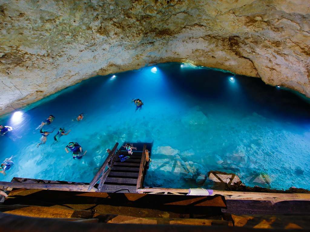 Conoce los cenotes de Yucatán, una fantasía bajo la tierra