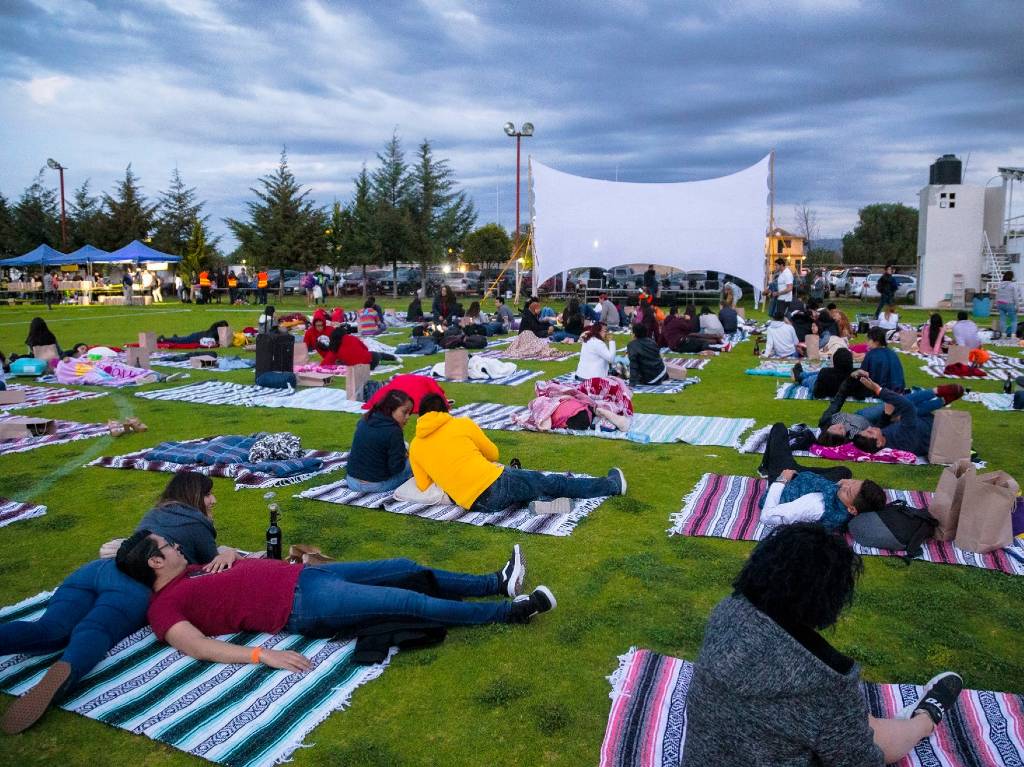 Cine camping y pícnic en Teotihuacán con safari