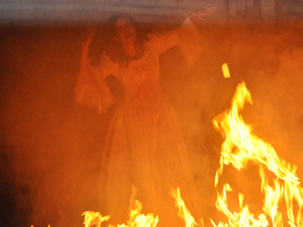 La llorona en Xochimilco fuego