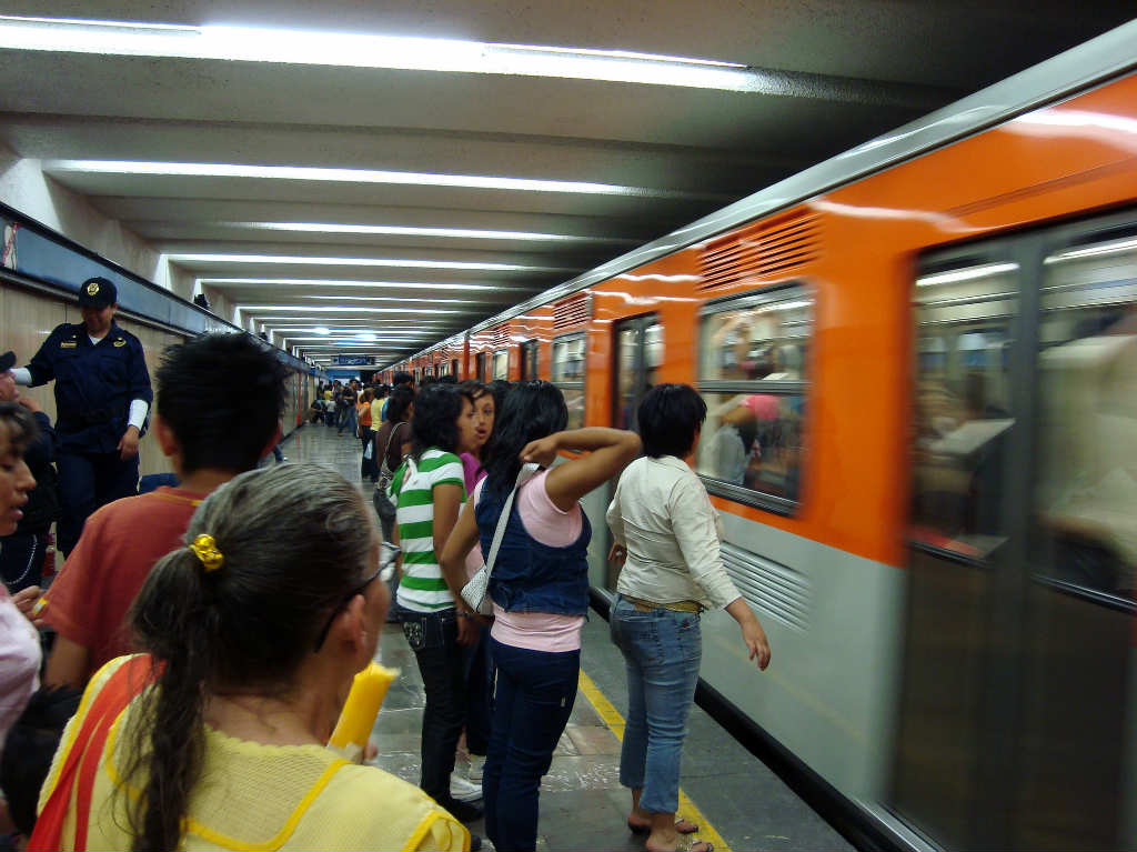 cierre de metro zocalo