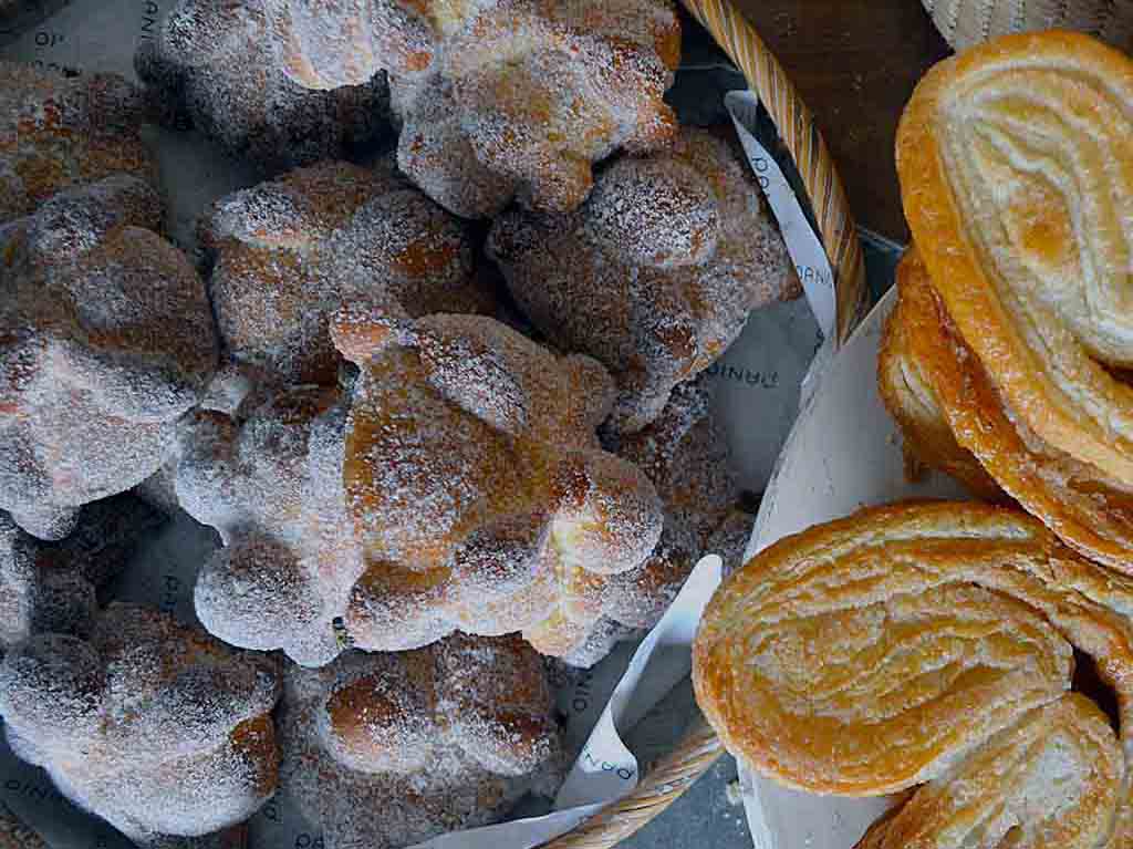 Panio y su pan de muerto de San Miguel de Allende 0