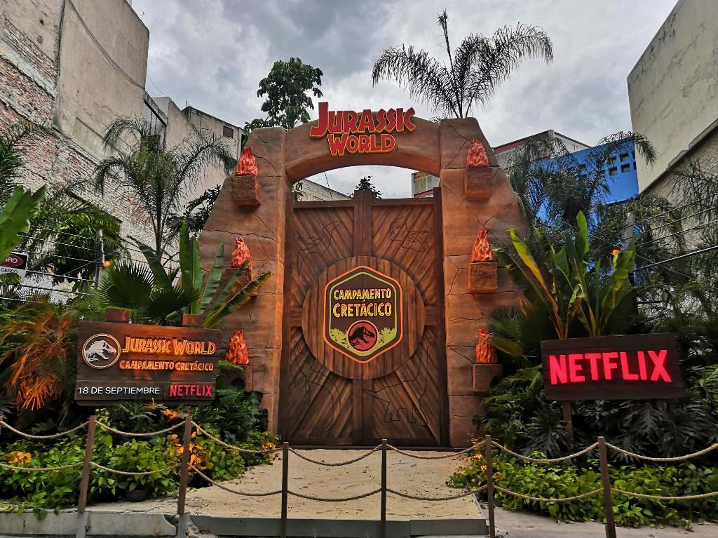 Puertas de Jurassic World en CDMX