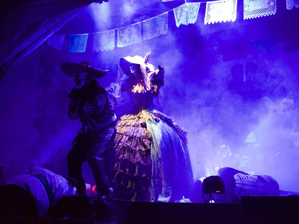 La Catrina en Trajinera está lista para recibirte en Xochimilco