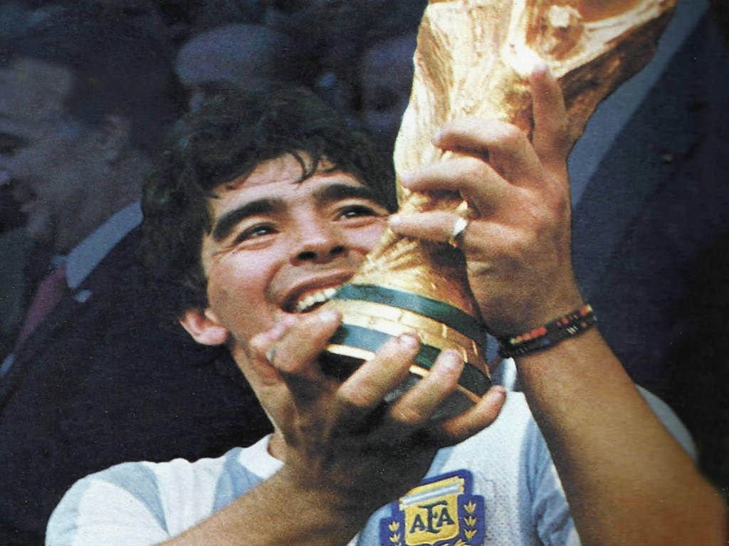 muere diego armando maradona