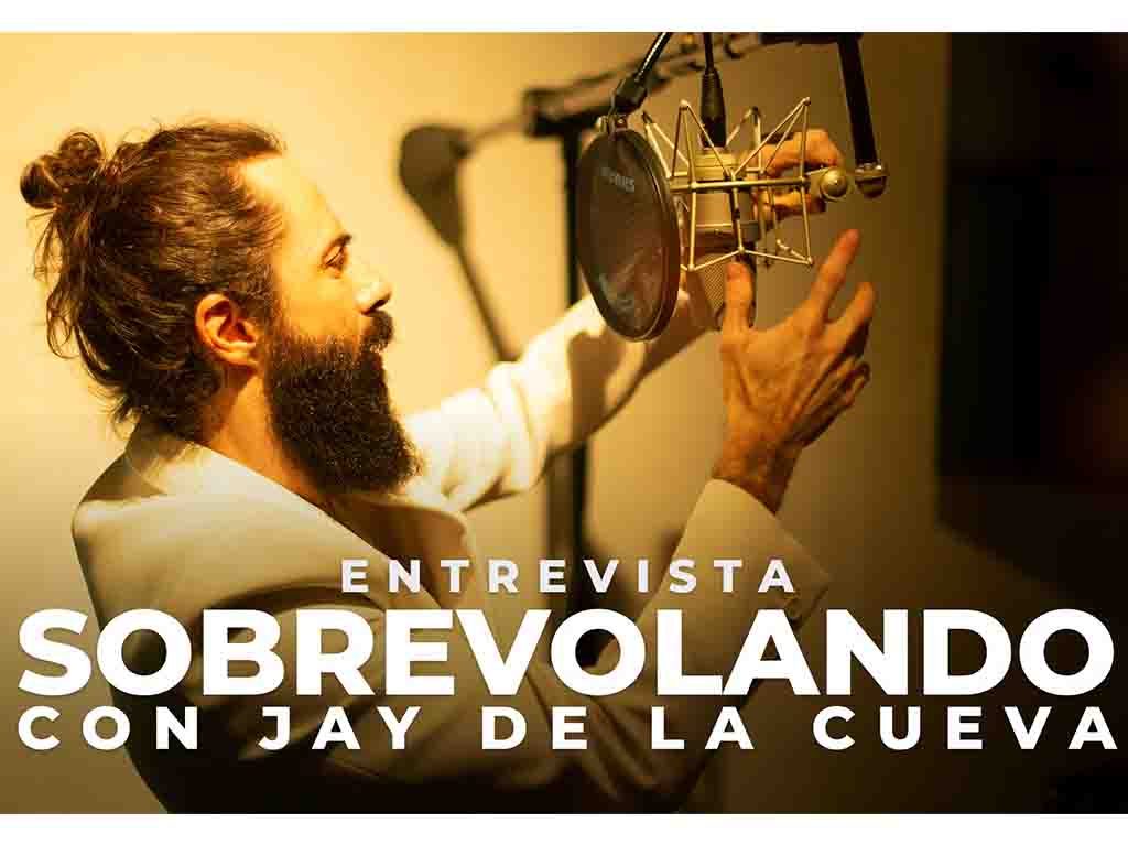 Jay De La Cueva es el narrador de la nueva docuserie Sobrevolando en Disney+