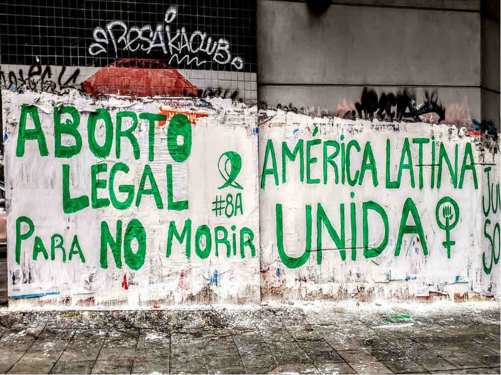 SCJN aprueba el aborto a menores de edad en México 