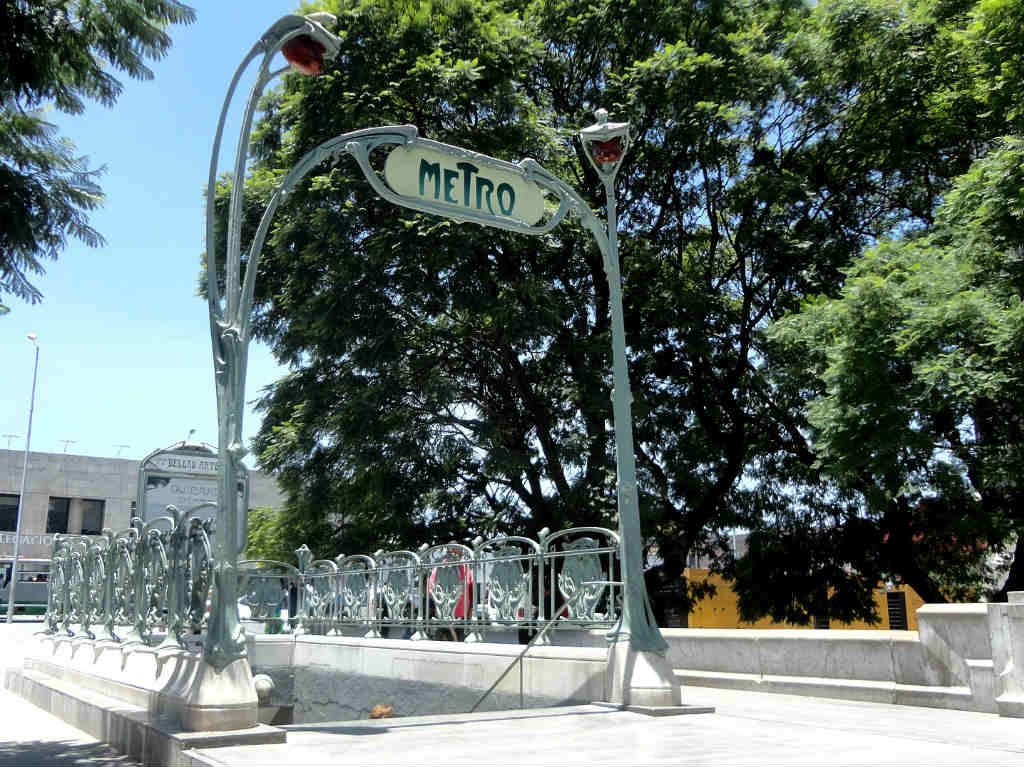 cerraran estaciomnes del metro en el centro historico