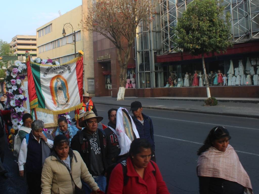 cruce de peregrinos estandarte