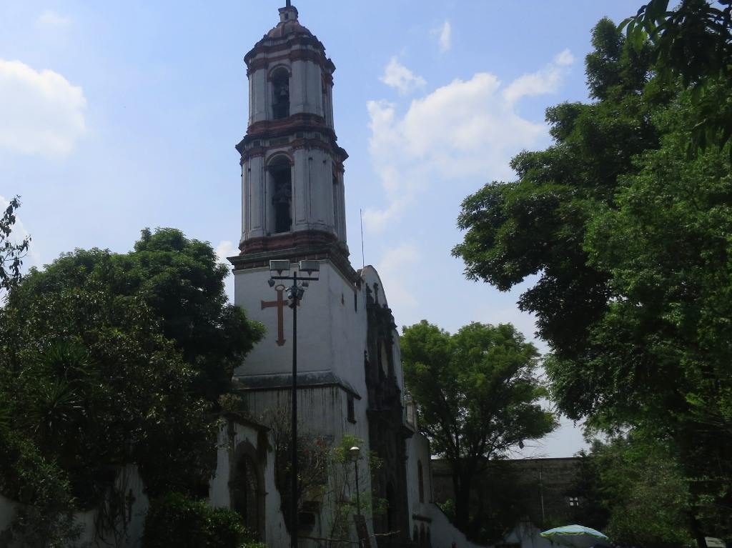 La hormiga de Azcapotzalco iglesia