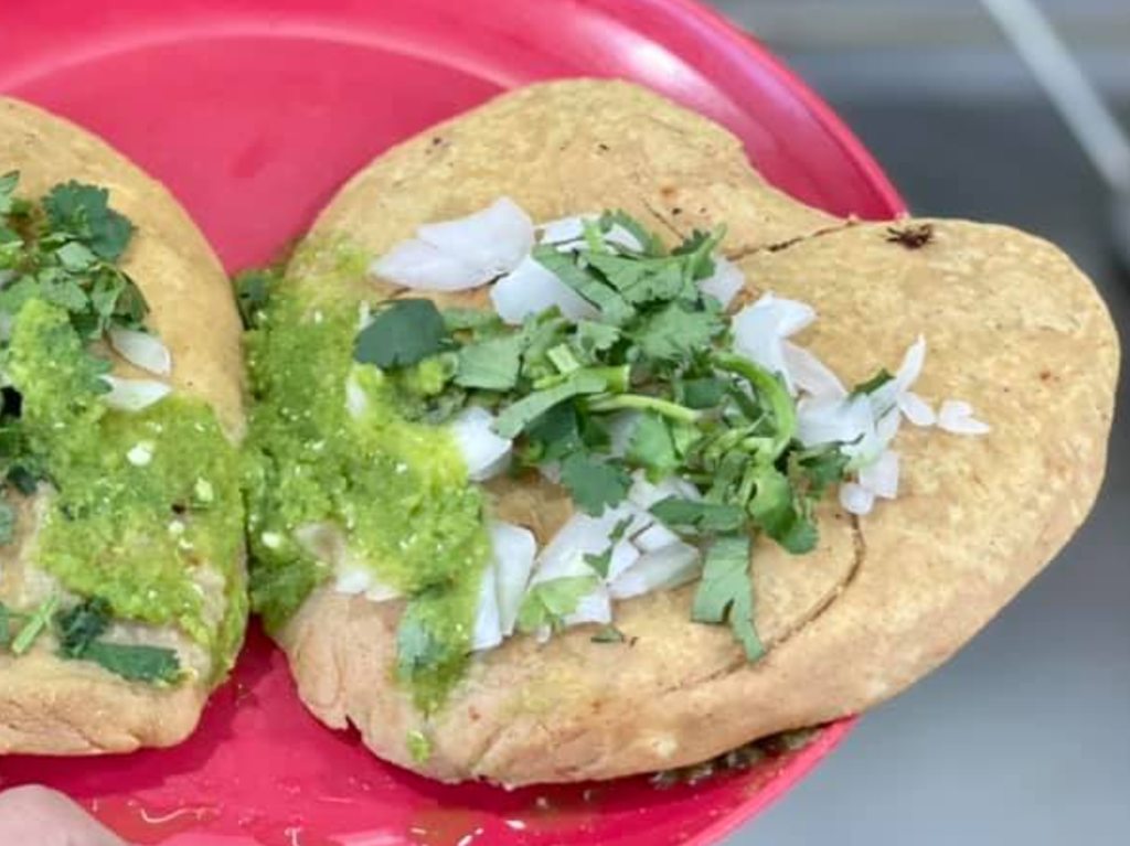 Garnachas del amor: sopes de corazón, rosca de tacos corazón