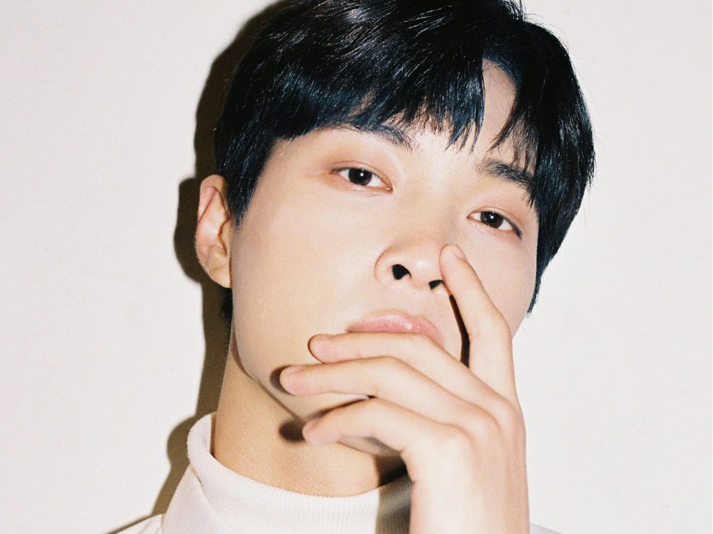 inside-kpop-airbnb-naive