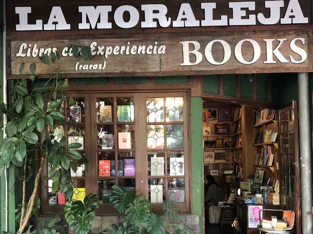 8 librerias mas interesantes en la CDMX que no te puedes perder libreria la moraleja