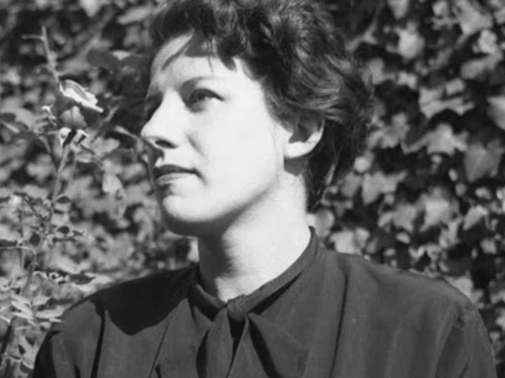 8-mejores-poetas-mexicanas-margarita