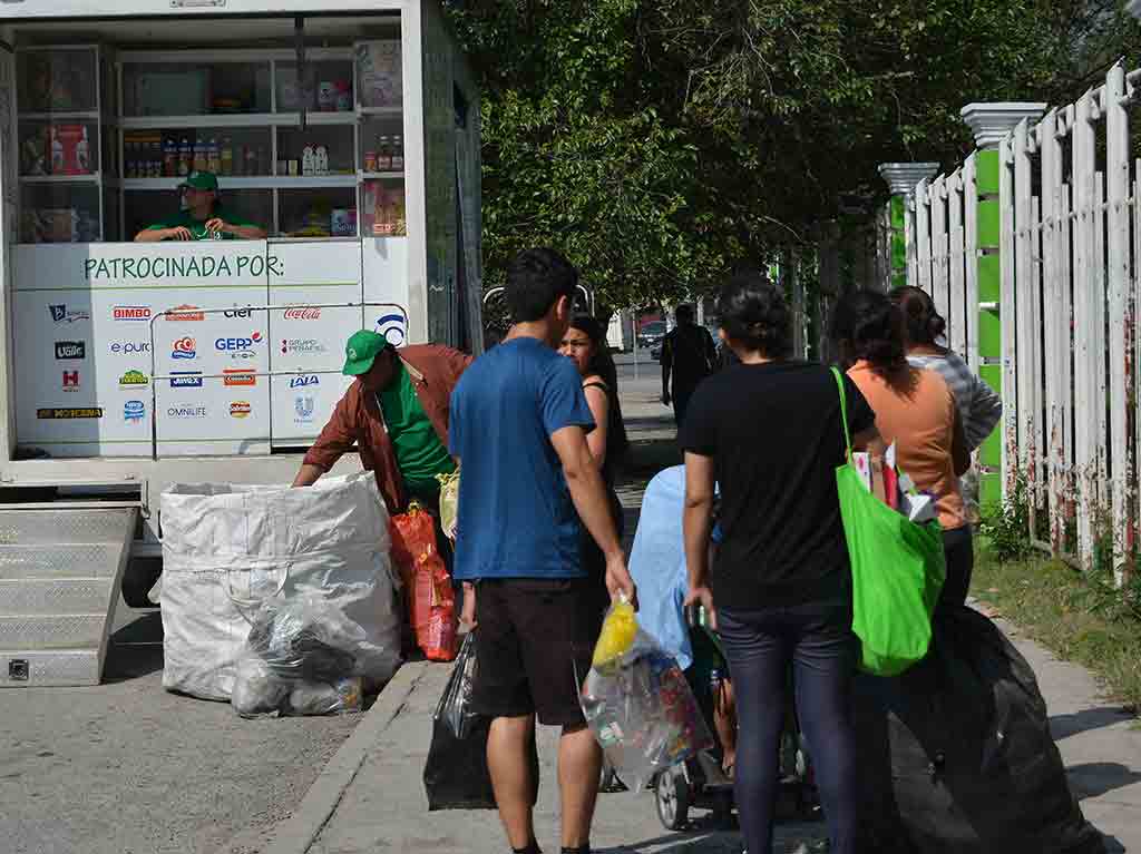 Acopio Móvil en CDMX; cambia tus residuos reciclables por alimentos