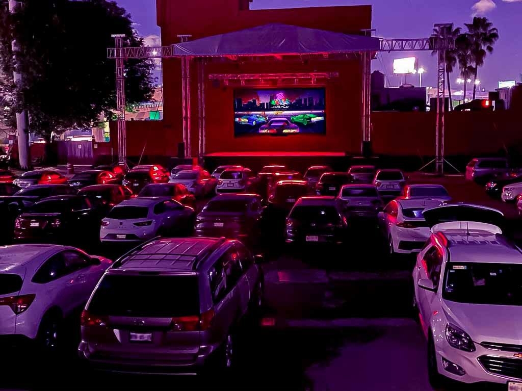 Super Bowl en el autocinema