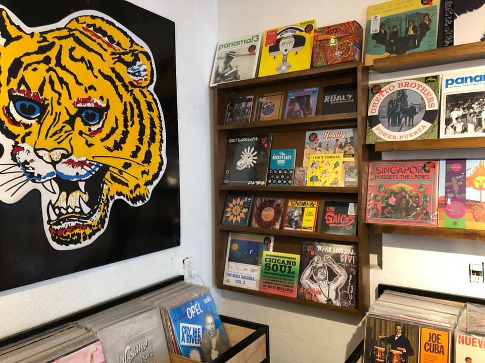 Electricvinylrecords, tu tienda de discos y merchandising