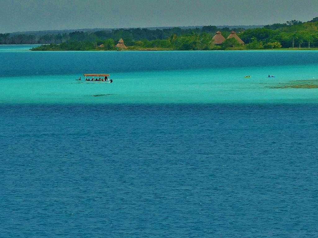 Laguna de Bacalar agua