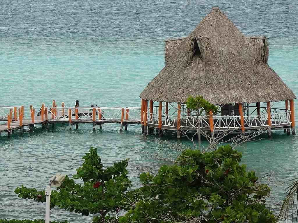 La Laguna de Bacalar está perdiendo sus siete colores