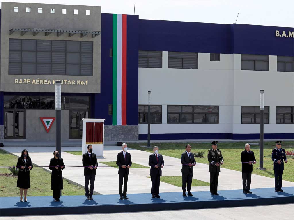 Así se inauguraron las operaciones del nuevo aeropuerto de Santa Lucía