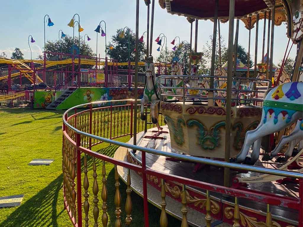 Feria en Parque Bicentenario