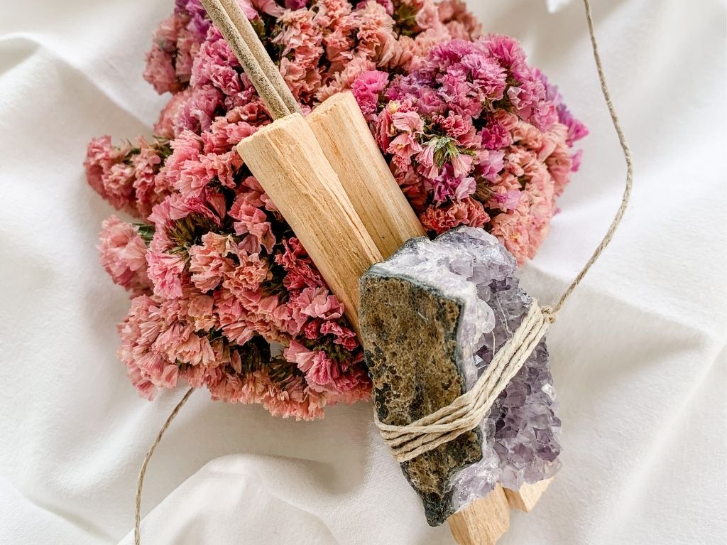 limpia-energias-sahumerio-al-humo-palo-santo
