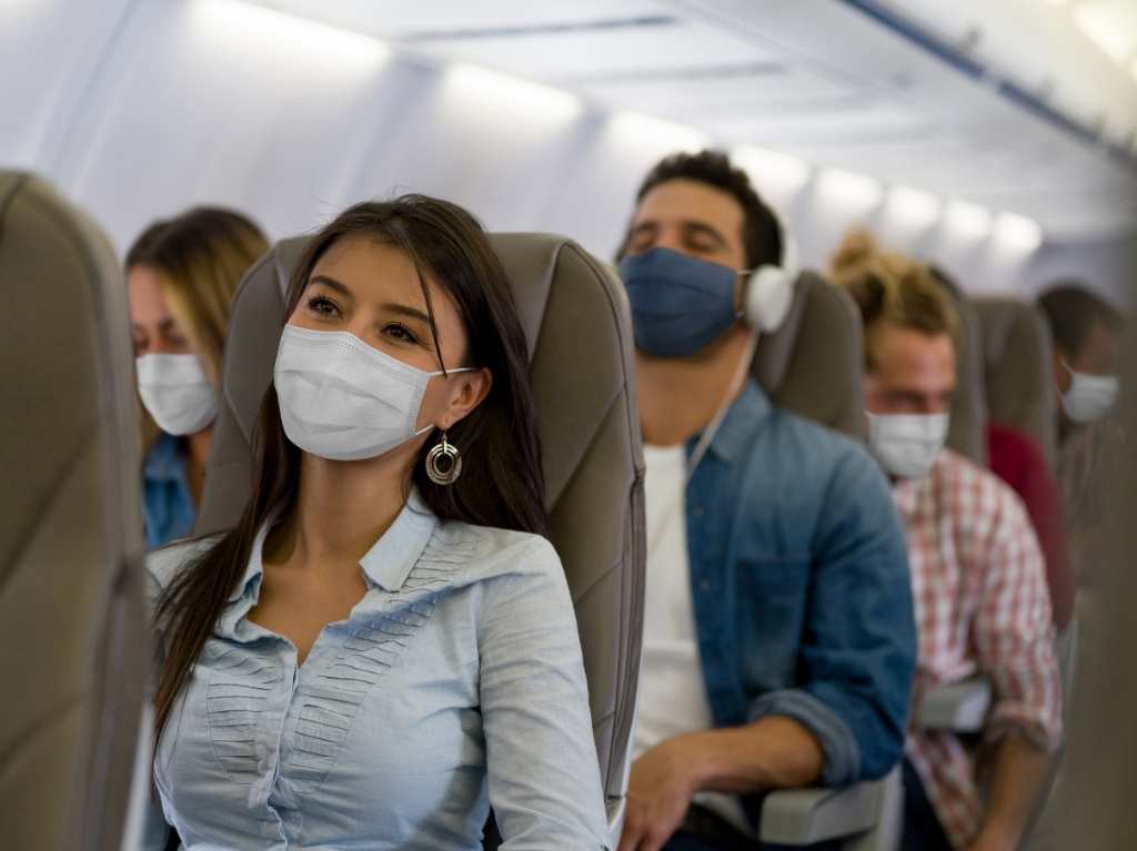 cubrebocas para viajar seguro en avion