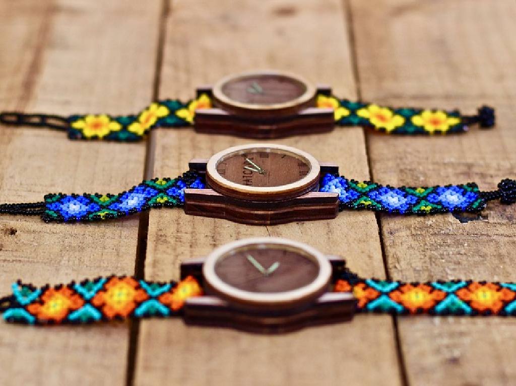 Bazar Gastronómico y Artesanal reloj