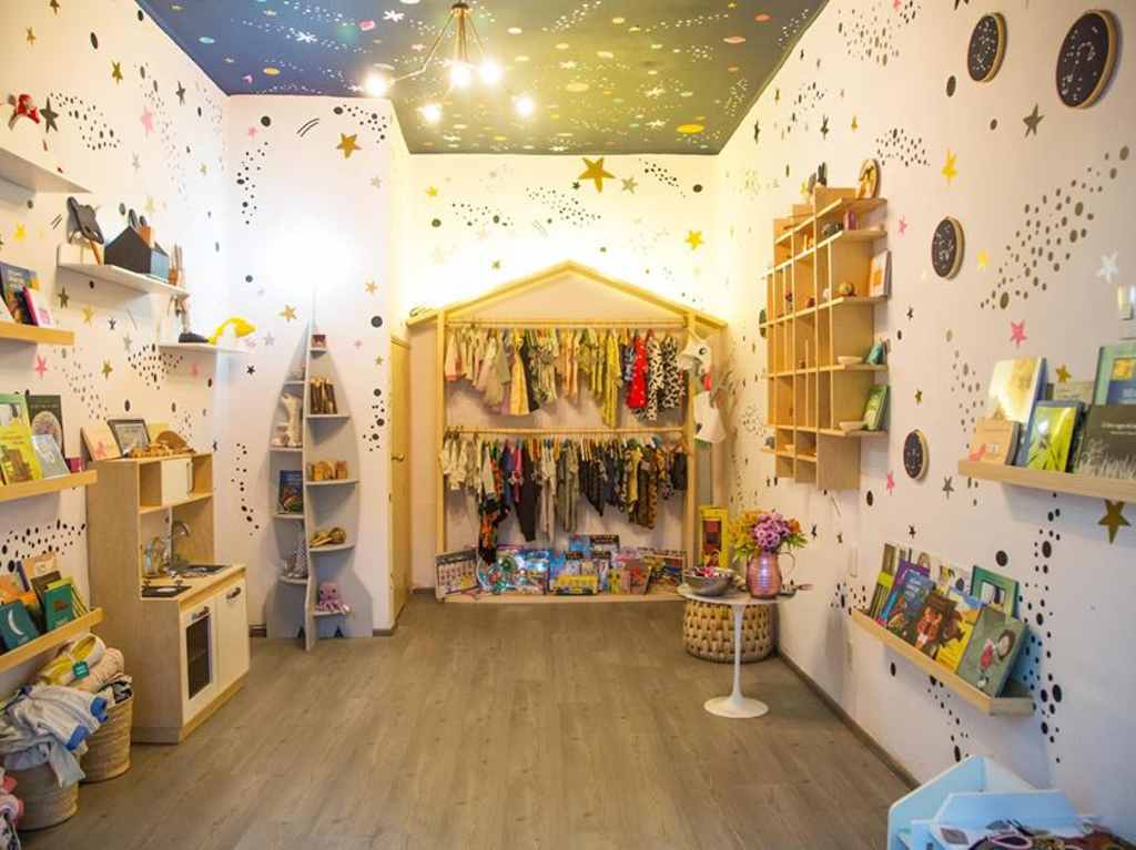 Cinco librerías para iniciar a niños y niñas en el camino de la lectura