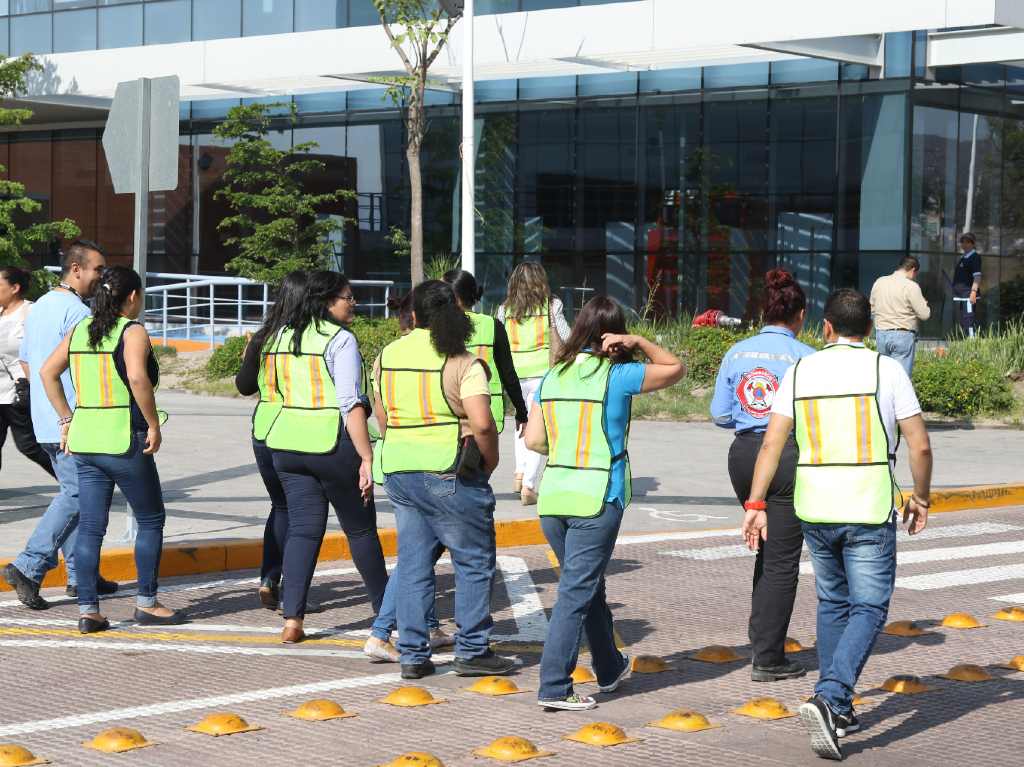 Macrosimulacro en CDMX equipo de protección