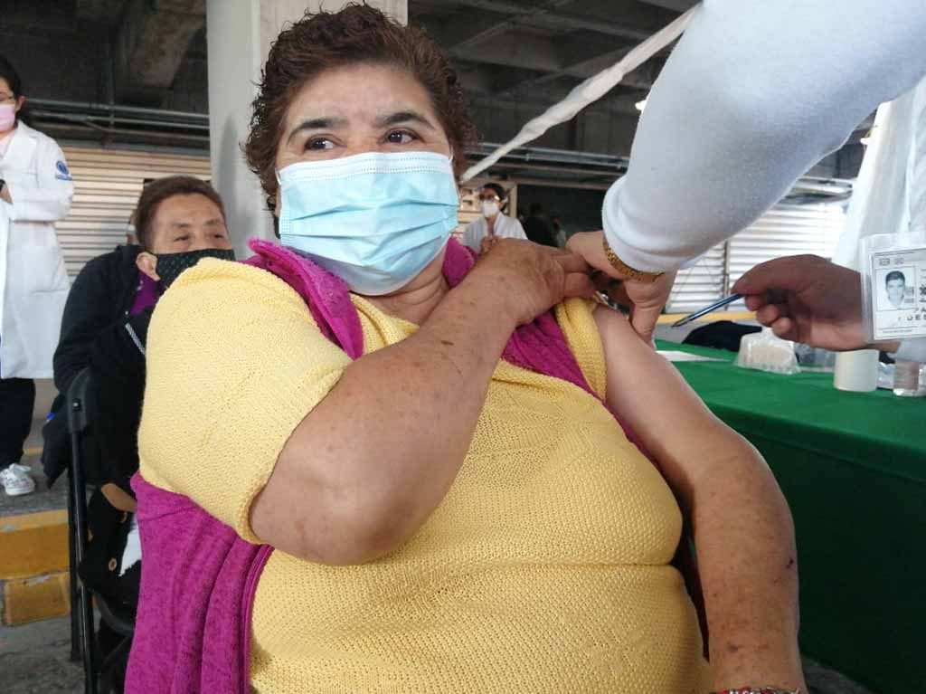 segunda dosis de vacunación a adultos mayores en la GAM en CDMX