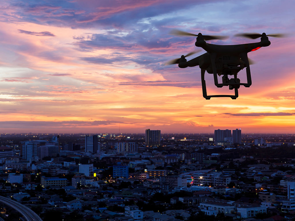 con-drones-y-musica-inician-los-hot-days-de-walmart