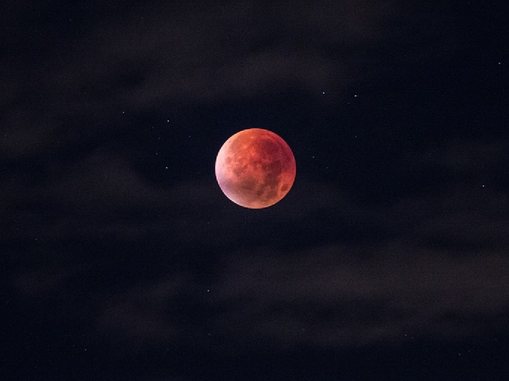 Qué es el Eclipse total de Luna de Sangre y cuándo lo veremos