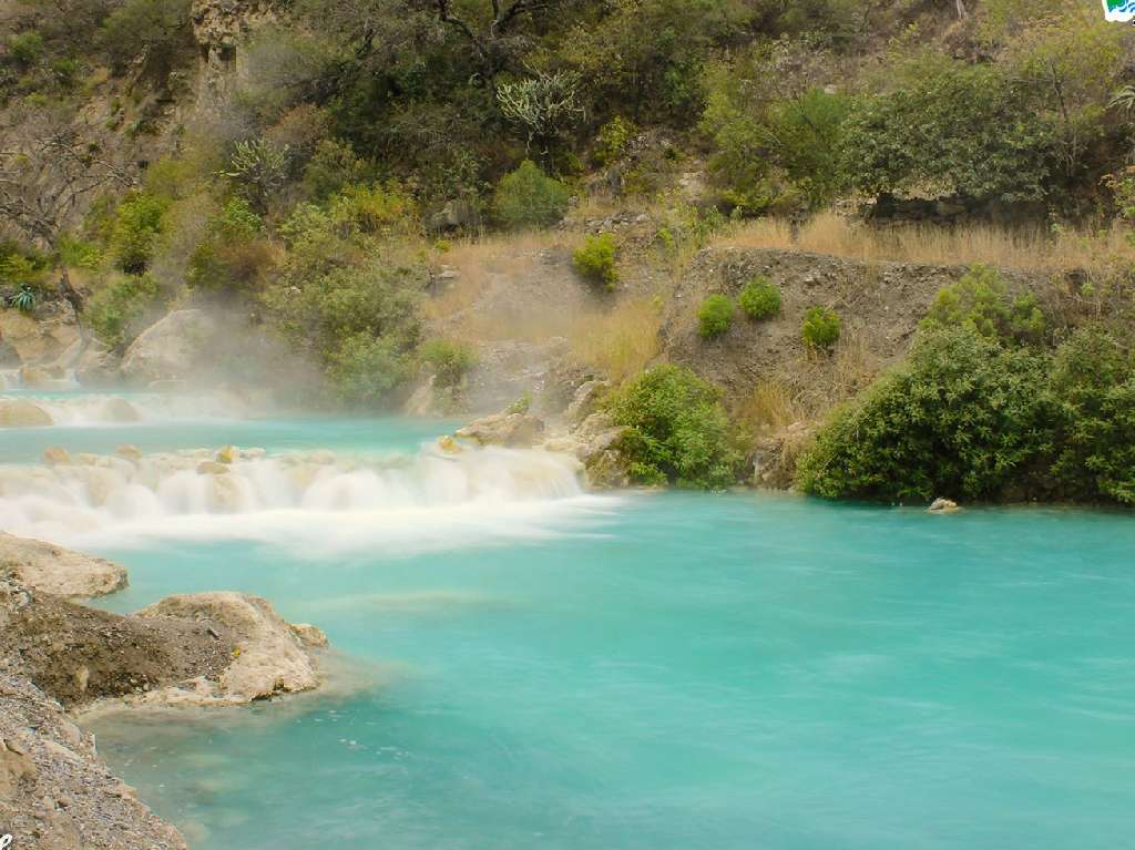 Grutas de Tolantongo pozas