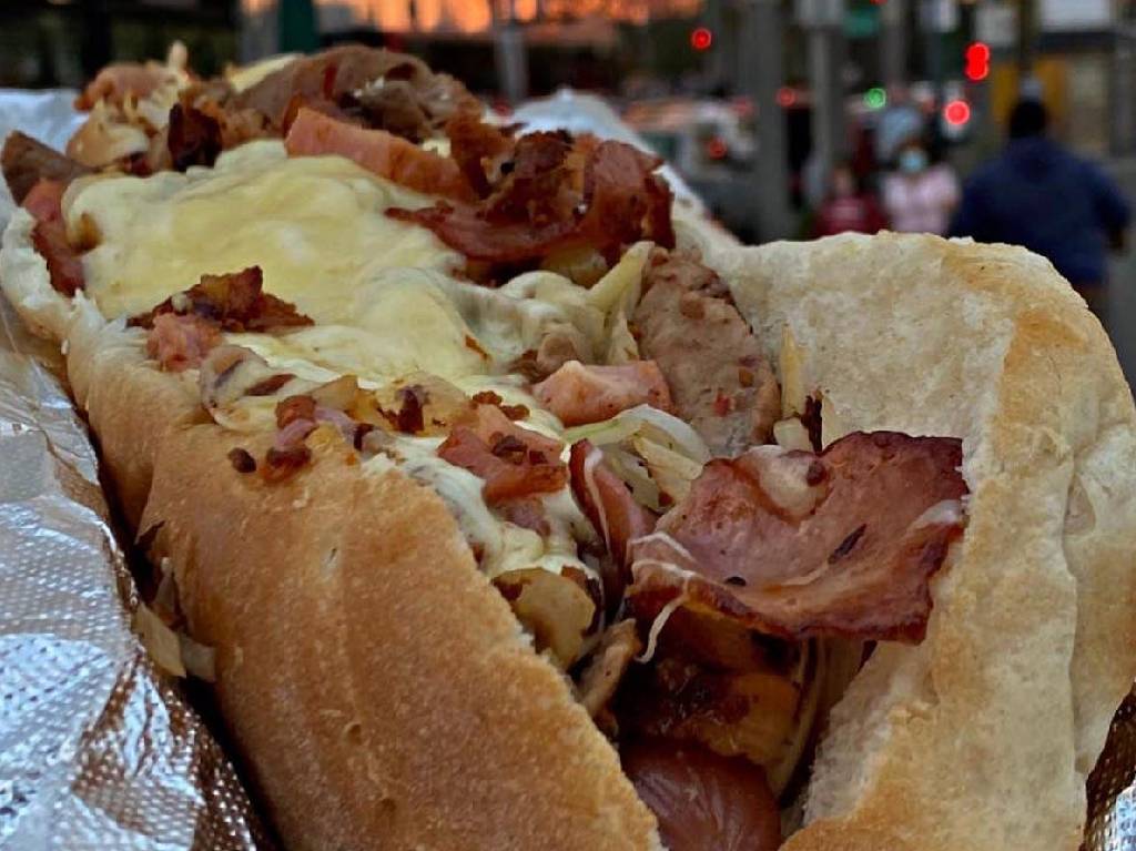 jochos y hamburguesas gigantes Hot Dog