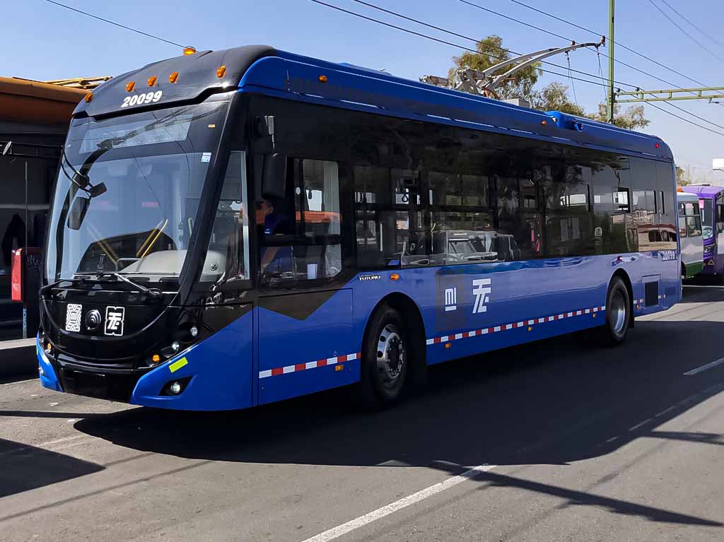 Línea 12 suspendida: checa las rutas de transporte emergente